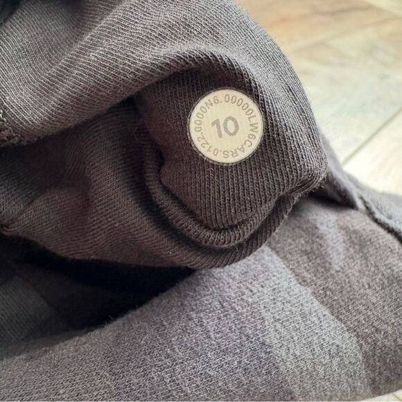 Lululemon Scuba mid rise cropped joggers - Picture 6 of 7
